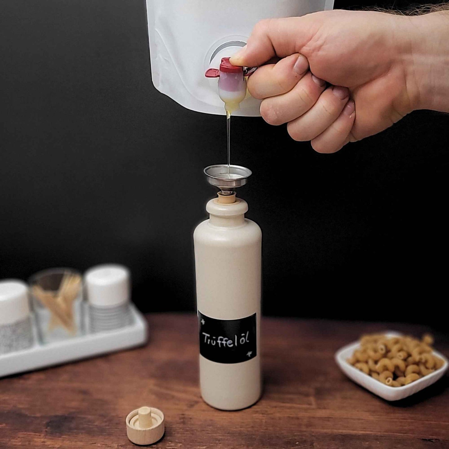 Ölflasche/Essigflasche Keramik - mit Tafeletiketten, Kreidestift & Trichter