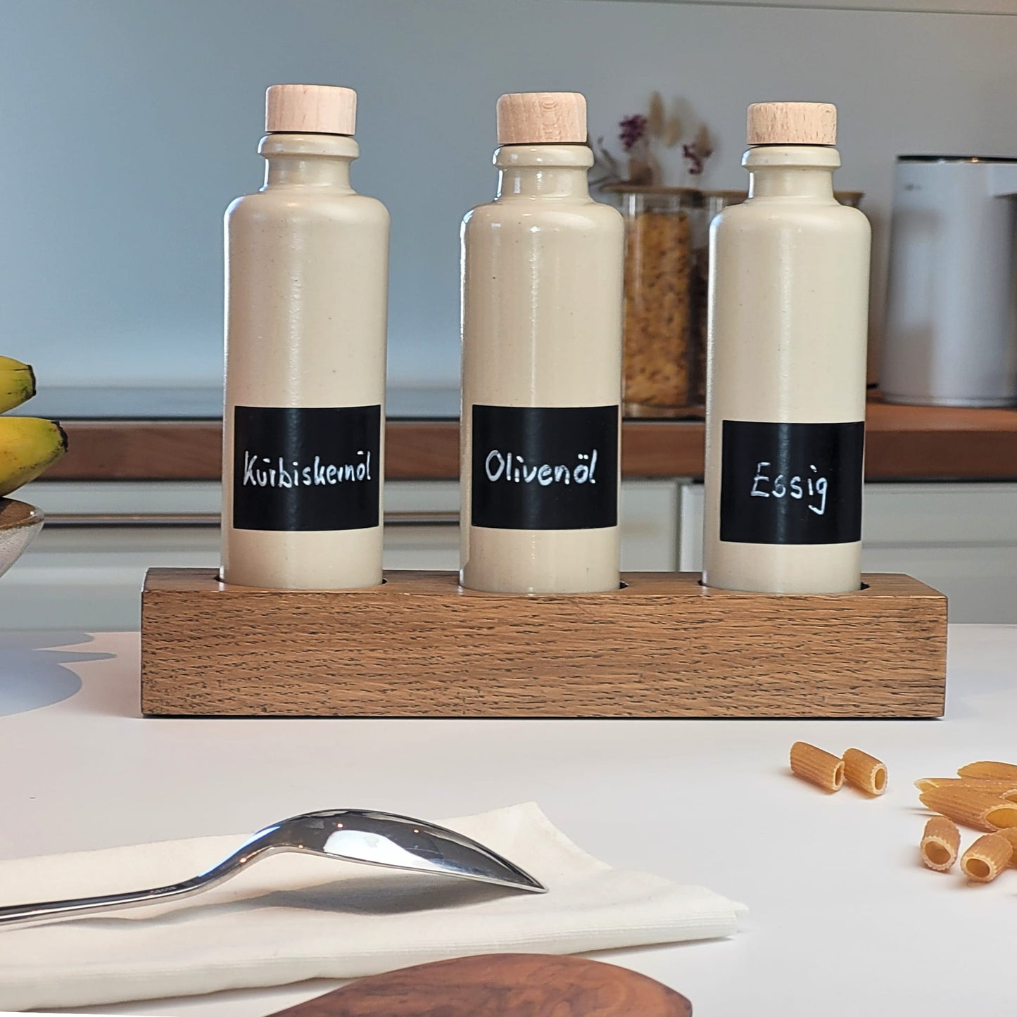 Keramik Ölflaschen Set mit Flaschenhalter aus Holz