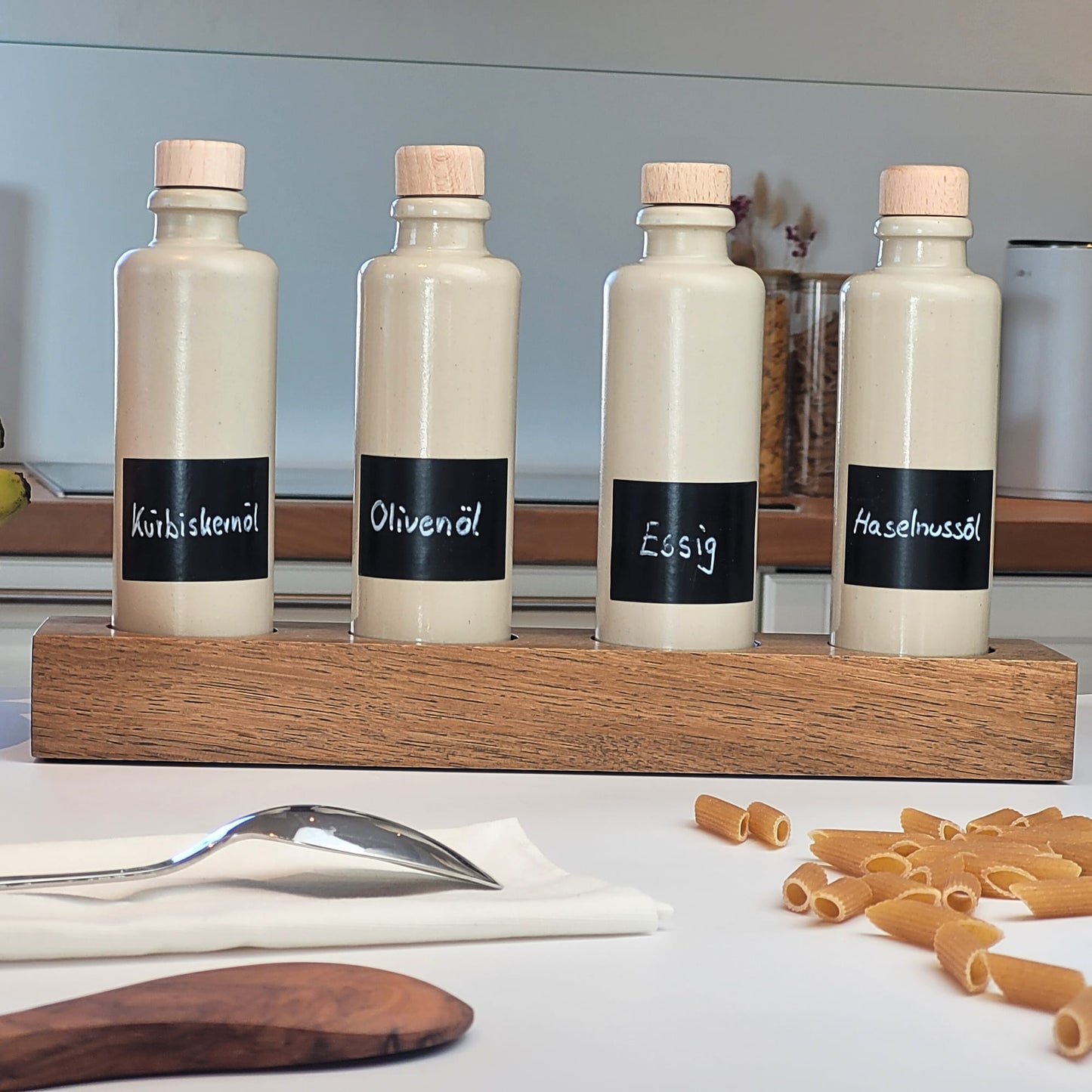 Keramik Ölflaschen Set mit Flaschenhalter aus Holz